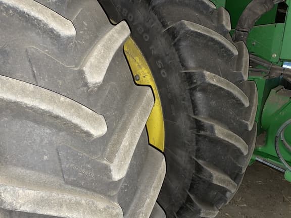 Image of John Deere 9410R equipment image 4