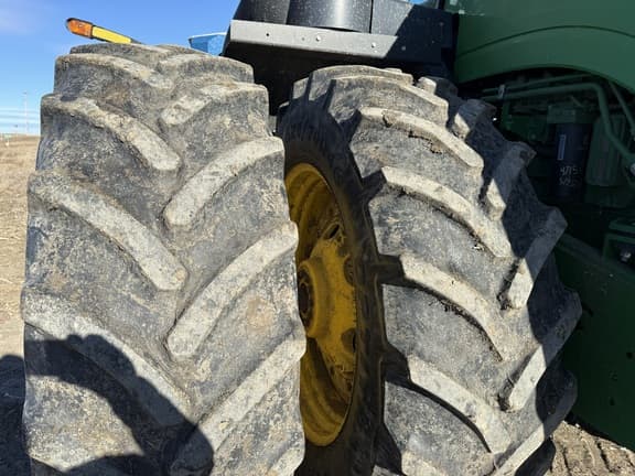 Image of John Deere 9410R equipment image 4