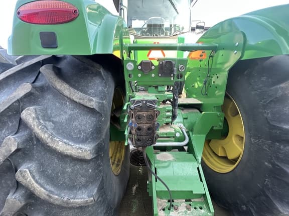 Image of John Deere 9410R equipment image 4
