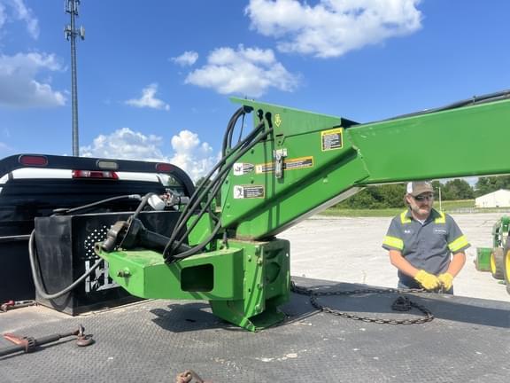 Image of John Deere 946 equipment image 1