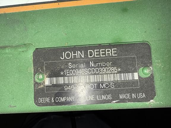 Image of John Deere 946 equipment image 2