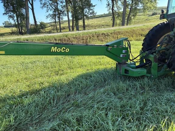Image of John Deere 946 equipment image 2