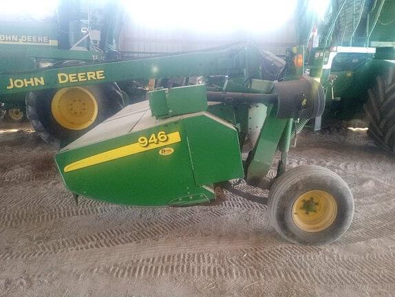 Image of John Deere 946 equipment image 3