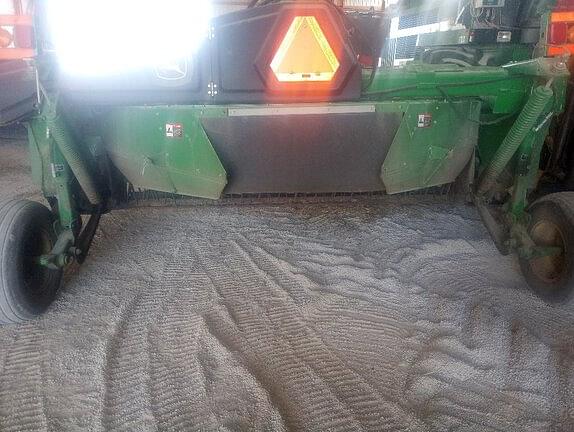 Image of John Deere 946 equipment image 4