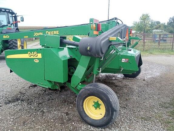 Image of John Deere 946 equipment image 1
