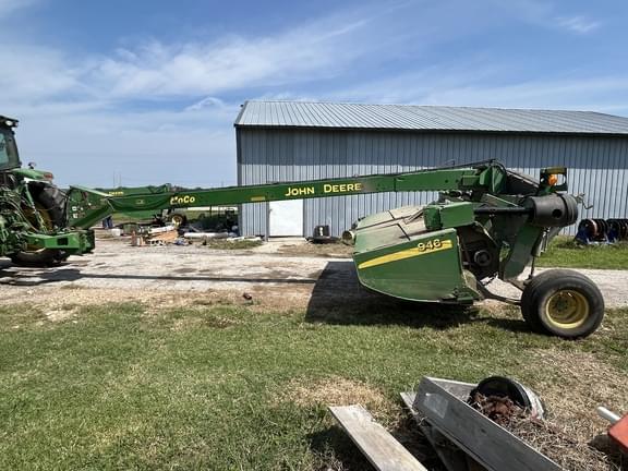 Image of John Deere 946 equipment image 2