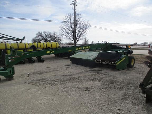 Image of John Deere 946 equipment image 2