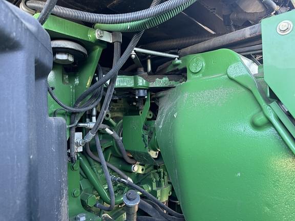 Image of John Deere 9460R equipment image 4