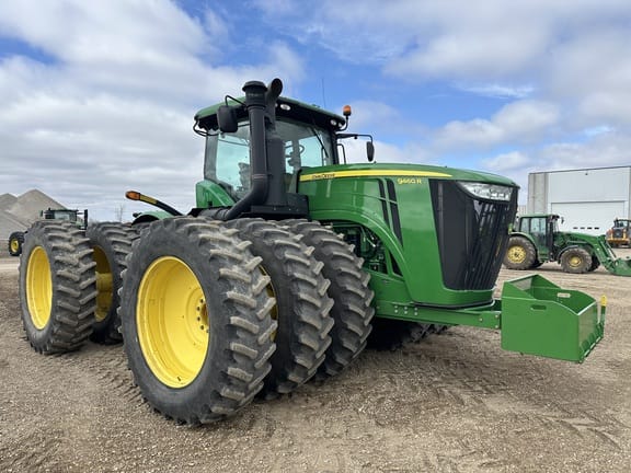 2013 John Deere 9460R Equipment Image0