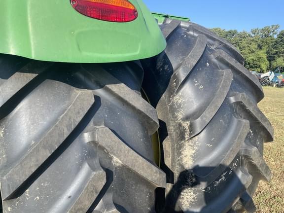 Image of John Deere 9460R equipment image 4