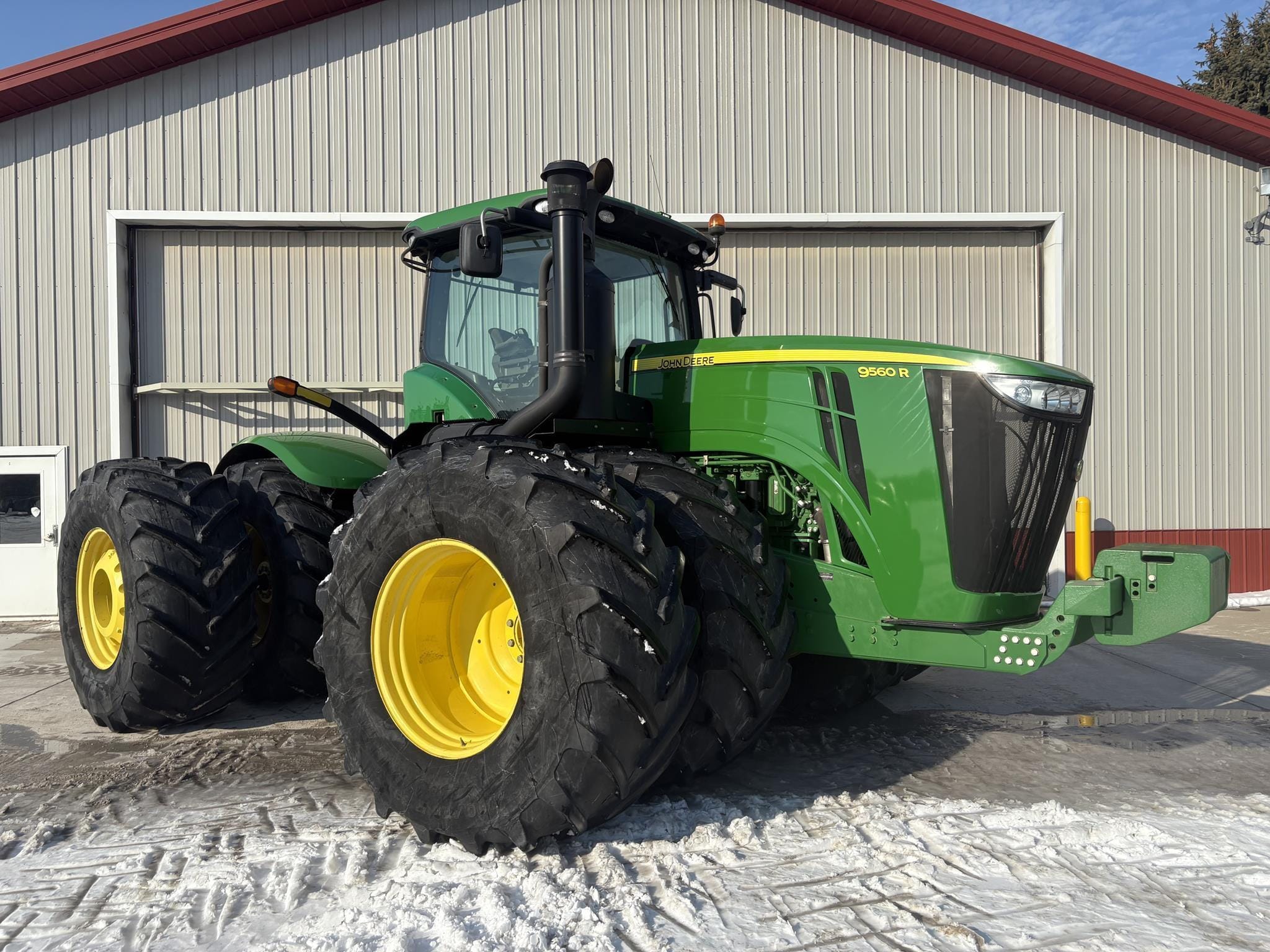 2013 John Deere 9560R Equipment Image0