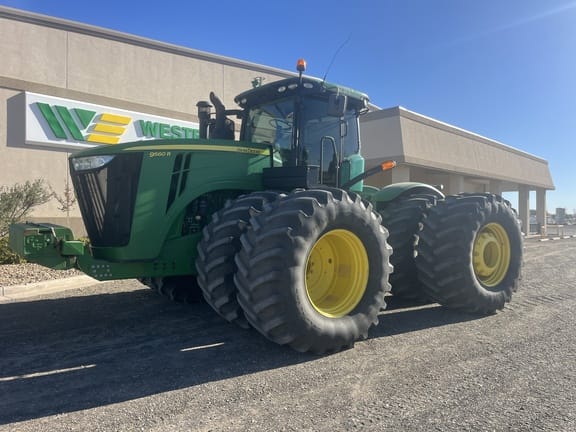 2013 John Deere 9560R Equipment Image0