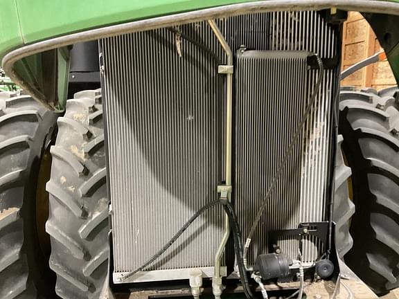 Image of John Deere 9560R equipment image 1