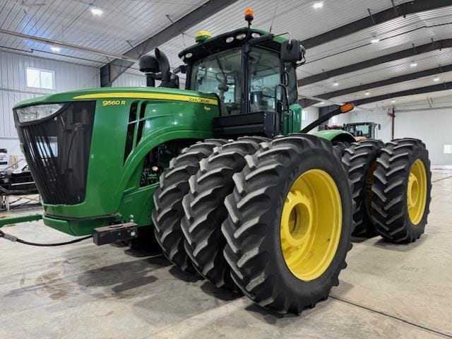 2013 John Deere 9560R Equipment Image0