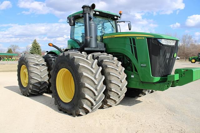 Image of John Deere 9560R equipment image 2