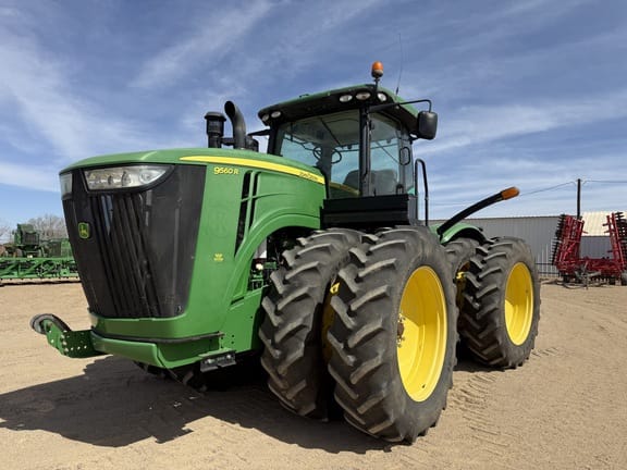 2013 John Deere 9560R Equipment Image0