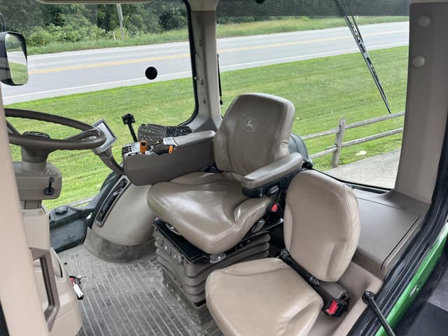 Image of John Deere 9560RT equipment image 3