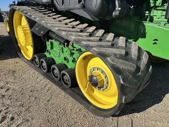 Image of John Deere 9560RT equipment image 1