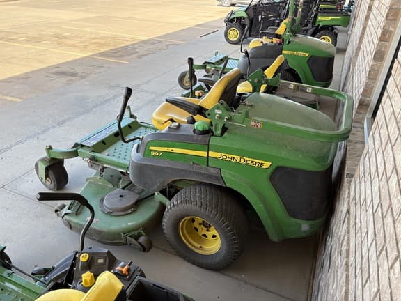 Image of John Deere 997 equipment image 1