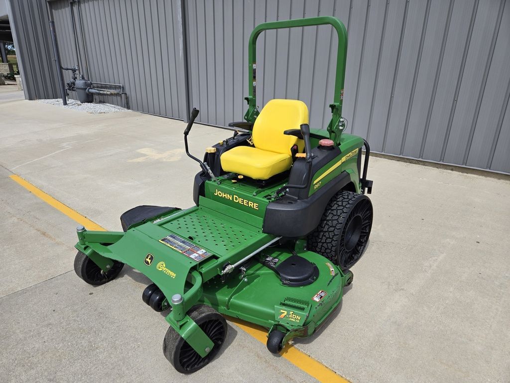 2013 John Deere 997 Equipment Image0