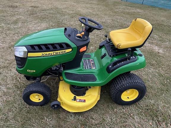 Image of John Deere D105 equipment image 1