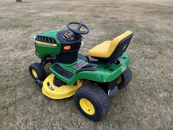 Image of John Deere D105 equipment image 3