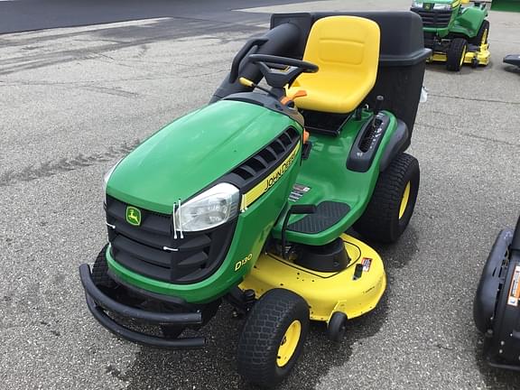 Image of John Deere D130 equipment image 1
