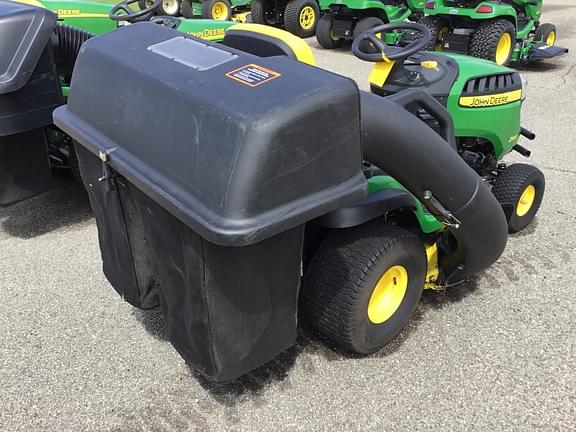 Image of John Deere D130 equipment image 4