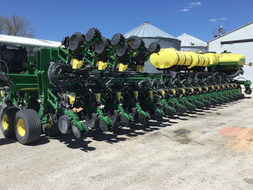 Main image John Deere DB120