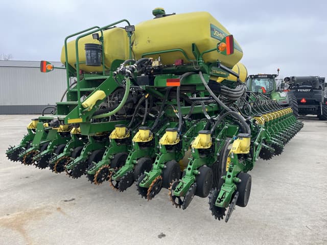 Image of John Deere DB60 equipment image 4