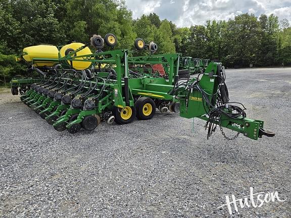 Image of John Deere DB60 Primary image