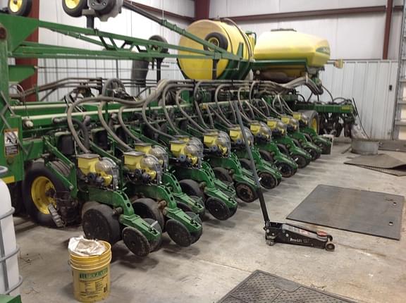 Image of John Deere DB60 equipment image 1