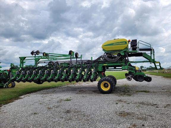 Image of John Deere DB60 equipment image 1