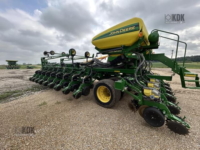 Image of John Deere DB60 equipment image 3