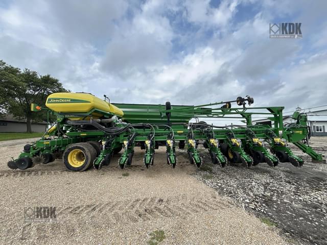 Image of John Deere DB60 equipment image 2