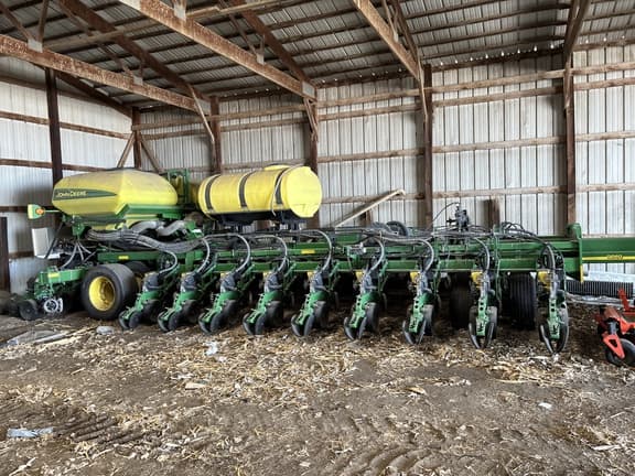 Image of John Deere DB60 equipment image 1