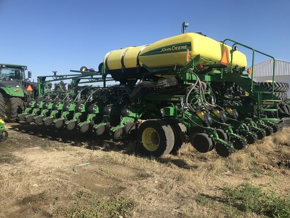 Main image John Deere DB60