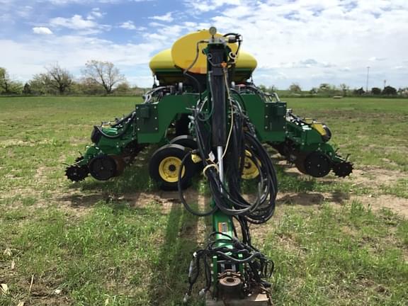 Image of John Deere DB60 equipment image 1