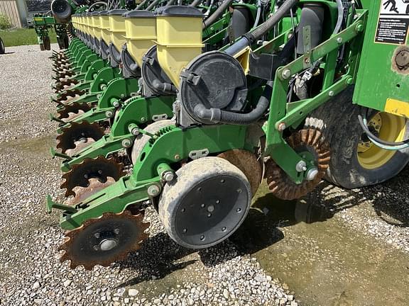 Image of John Deere DB66 equipment image 1