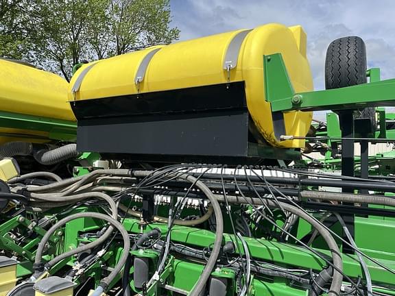 Image of John Deere DB66 equipment image 4