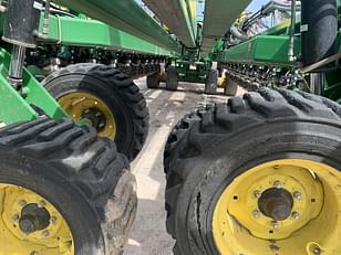 Main image John Deere DB80 29