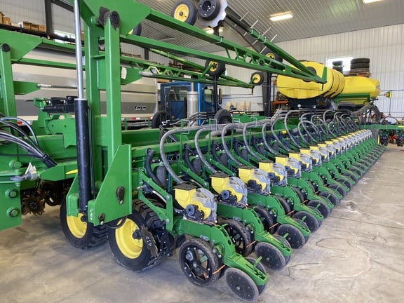 SOLD - 2013 John Deere DB88 Stock No. 87197 Planting with 48 Rows ...
