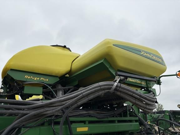 Image of John Deere DB90 equipment image 4