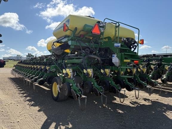 Image of John Deere DB90 equipment image 2