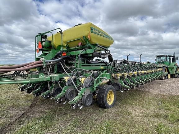 Image of John Deere DB90 equipment image 4