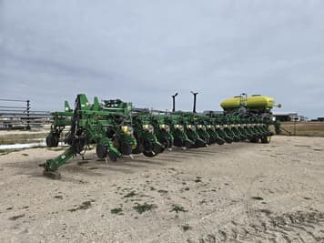 Main image John Deere DB90