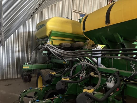 Image of John Deere DB90 equipment image 4