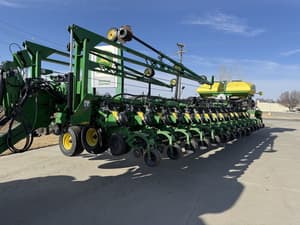 2013 John Deere DB90 Image