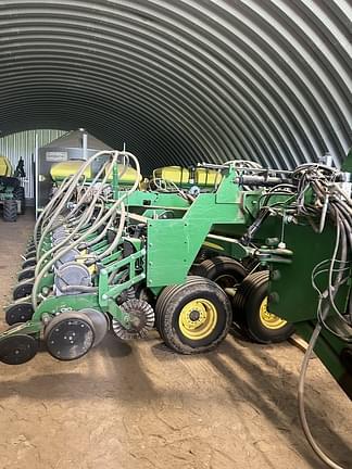 Image of John Deere DB90 equipment image 3