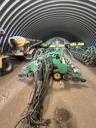 Image of John Deere DB90 equipment image 1